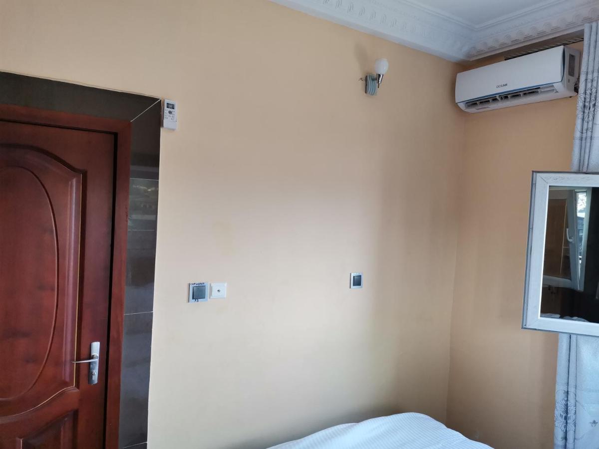 Residence Hoteliere Mb-202 C Douala Exterior foto