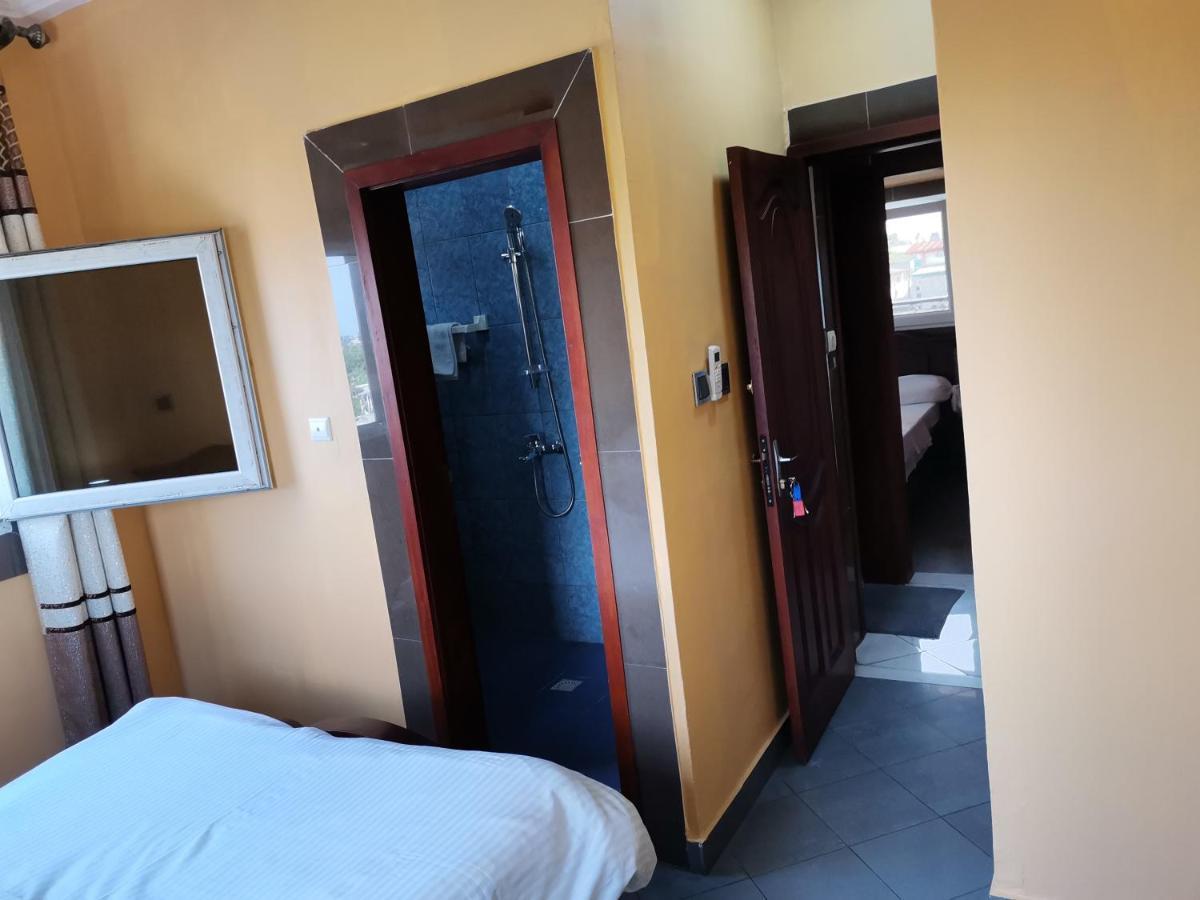 Residence Hoteliere Mb-202 C Douala Exterior foto