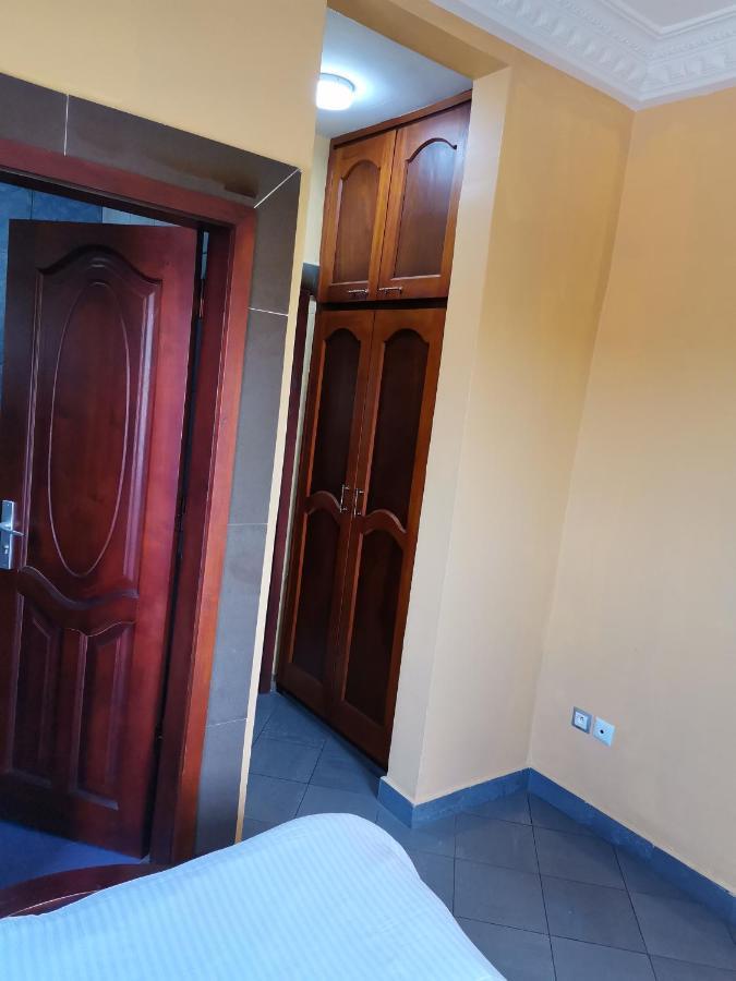 Residence Hoteliere Mb-202 C Douala Exterior foto
